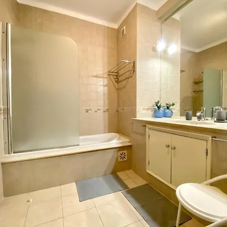 Twins 1 With Pool By Homing *