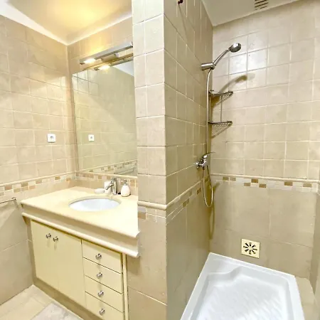 Twins 1 With Pool By Homing *